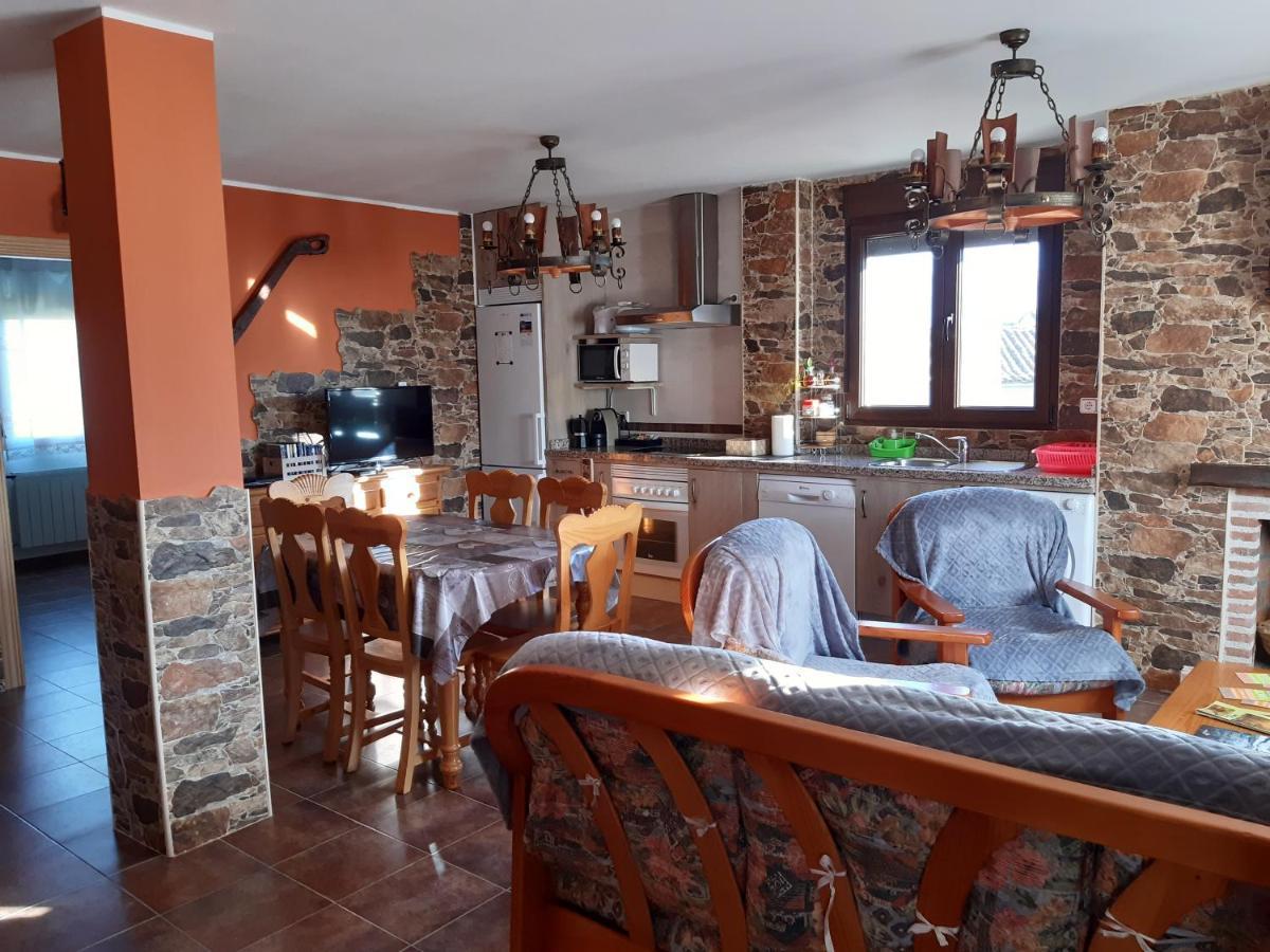 Casa Rural Mi Descanso Valdefuentes de Sangusín Dış mekan fotoğraf
