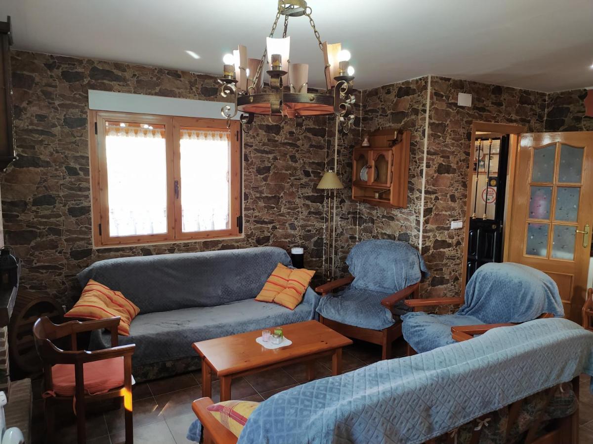 Casa Rural Mi Descanso Valdefuentes de Sangusín Dış mekan fotoğraf